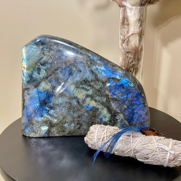 Huge 7+ Pound Labradorite Crystal Free Form with Electric Blue Flash - Picture 6 of 10